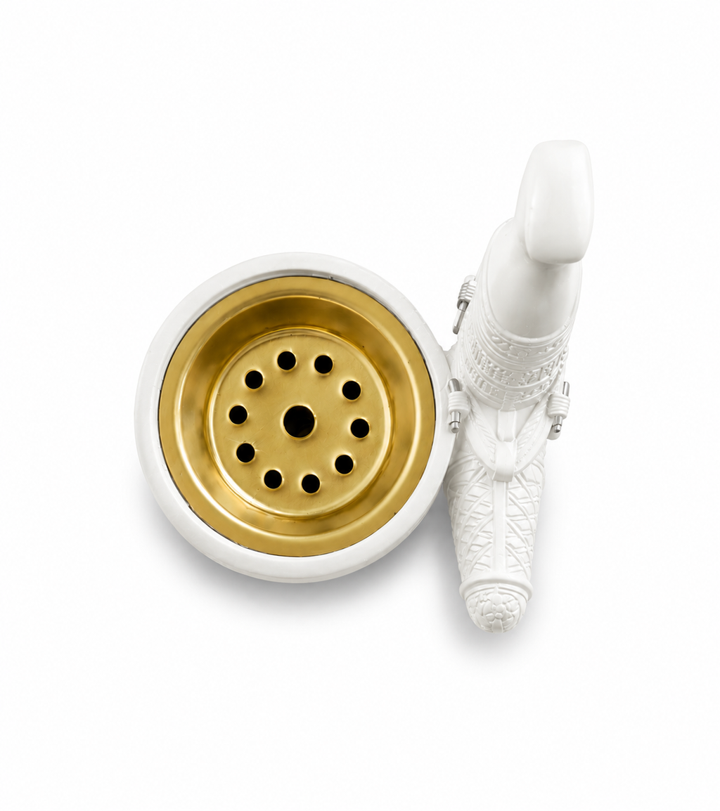 Top view of the white khanjar burner's perforated holder